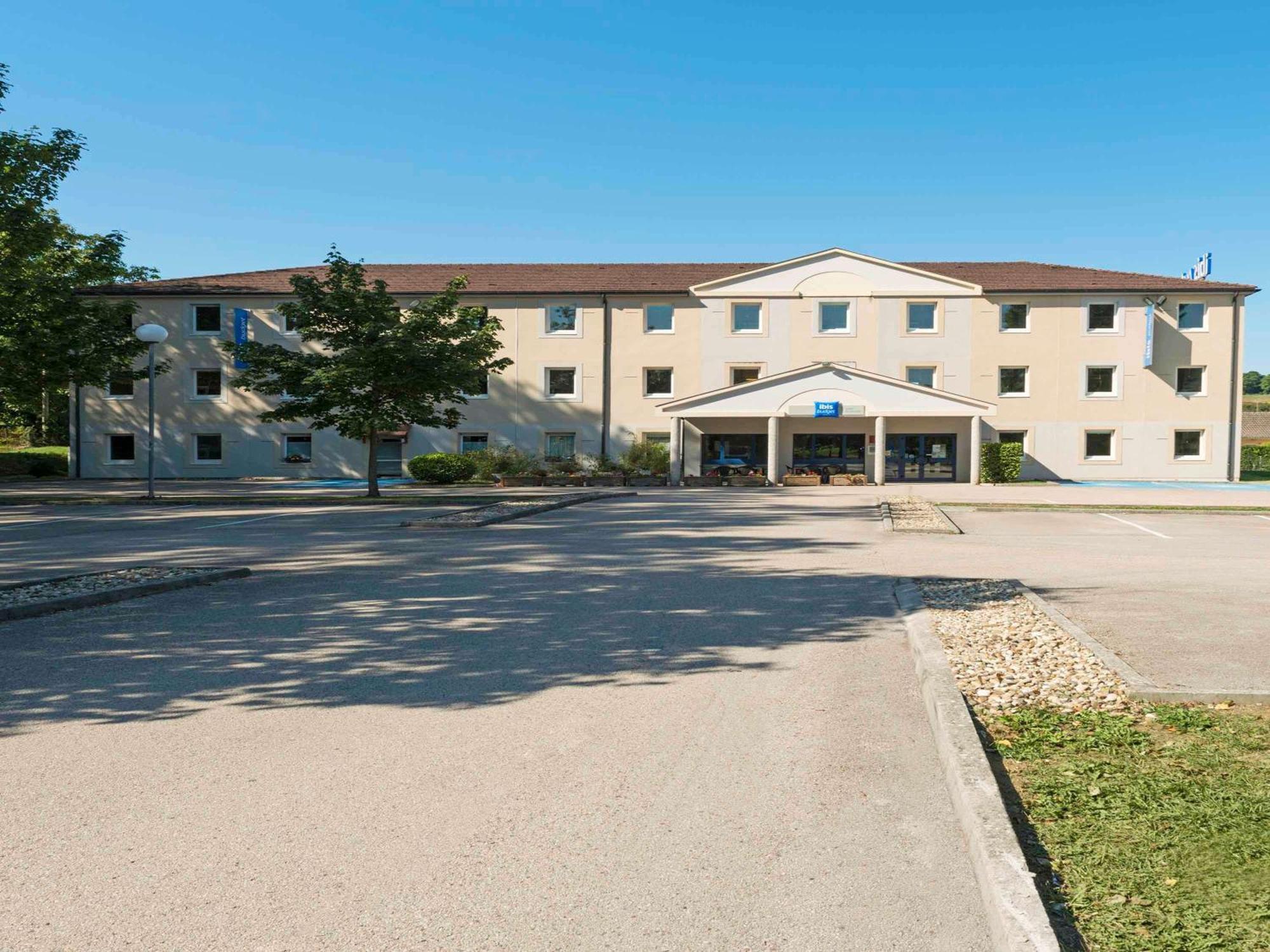 Ibis Budget Lons-Le-Saunier Exterior photo