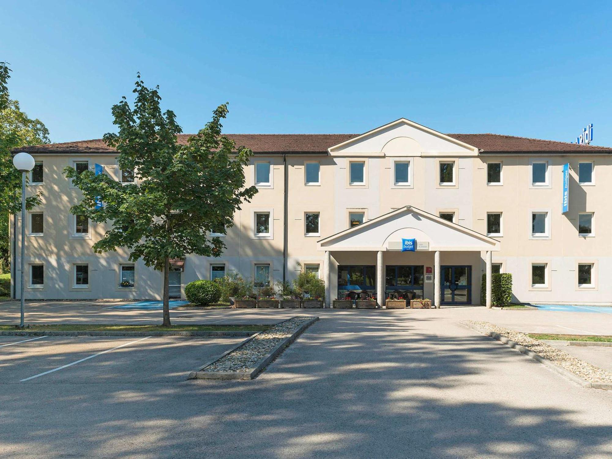 Ibis Budget Lons-Le-Saunier Exterior photo